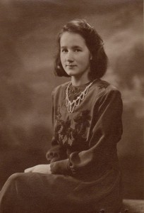 img051.jpg sr. Ingrid Marie som 19 åring